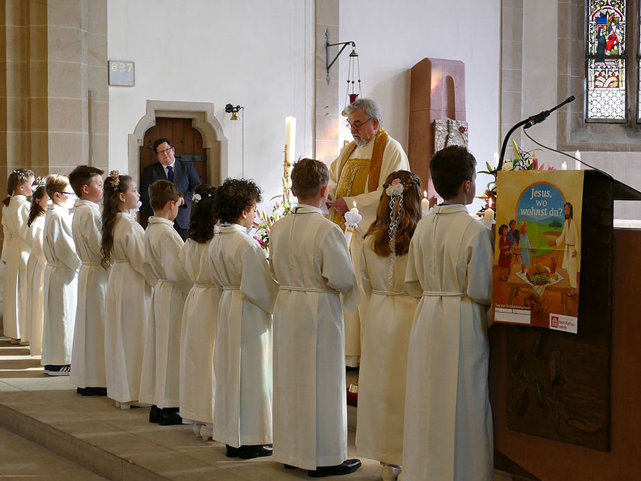 Feier der 1. Heiligen Kommunion in Sankt Crescentius (Foto: Karl-Franz Thiede)